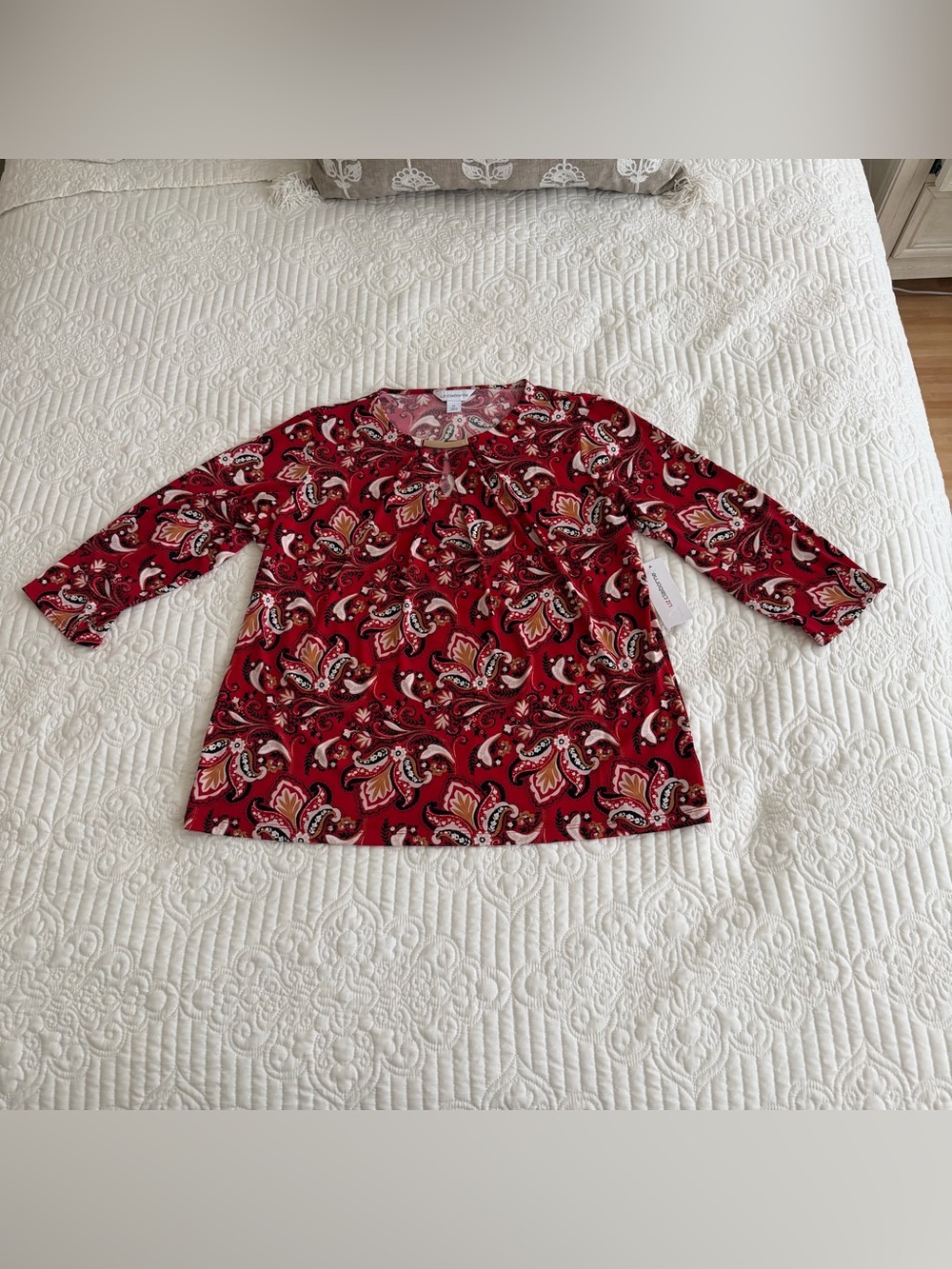 NWT Liz Claiborne Red Paisley Gold Bar Keyhole Top 3/4 Sleeve Size XL